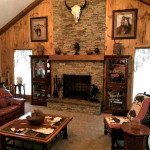Living room in ranch style, post-beam construction